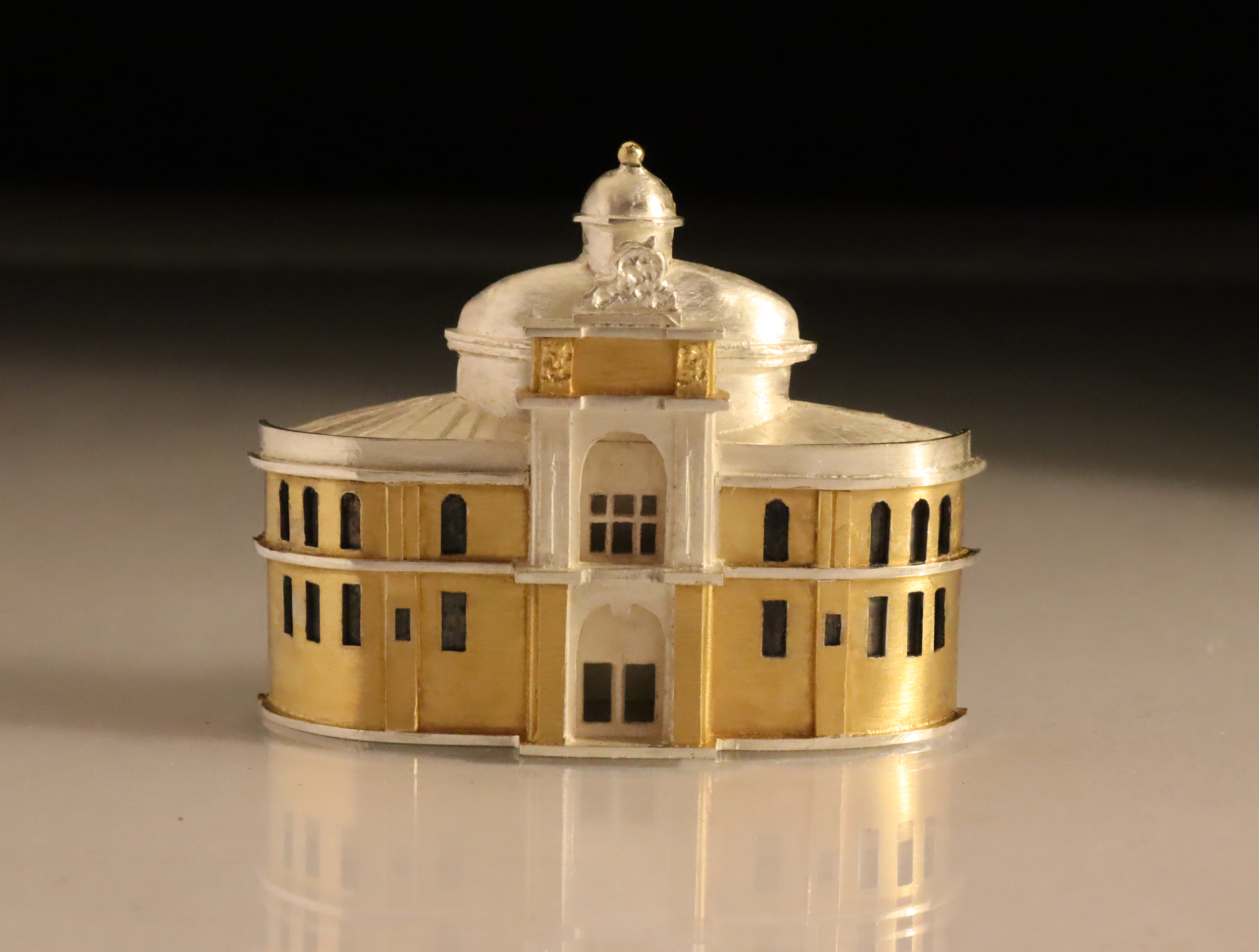 Brooch by Vicki Ambery-Smith